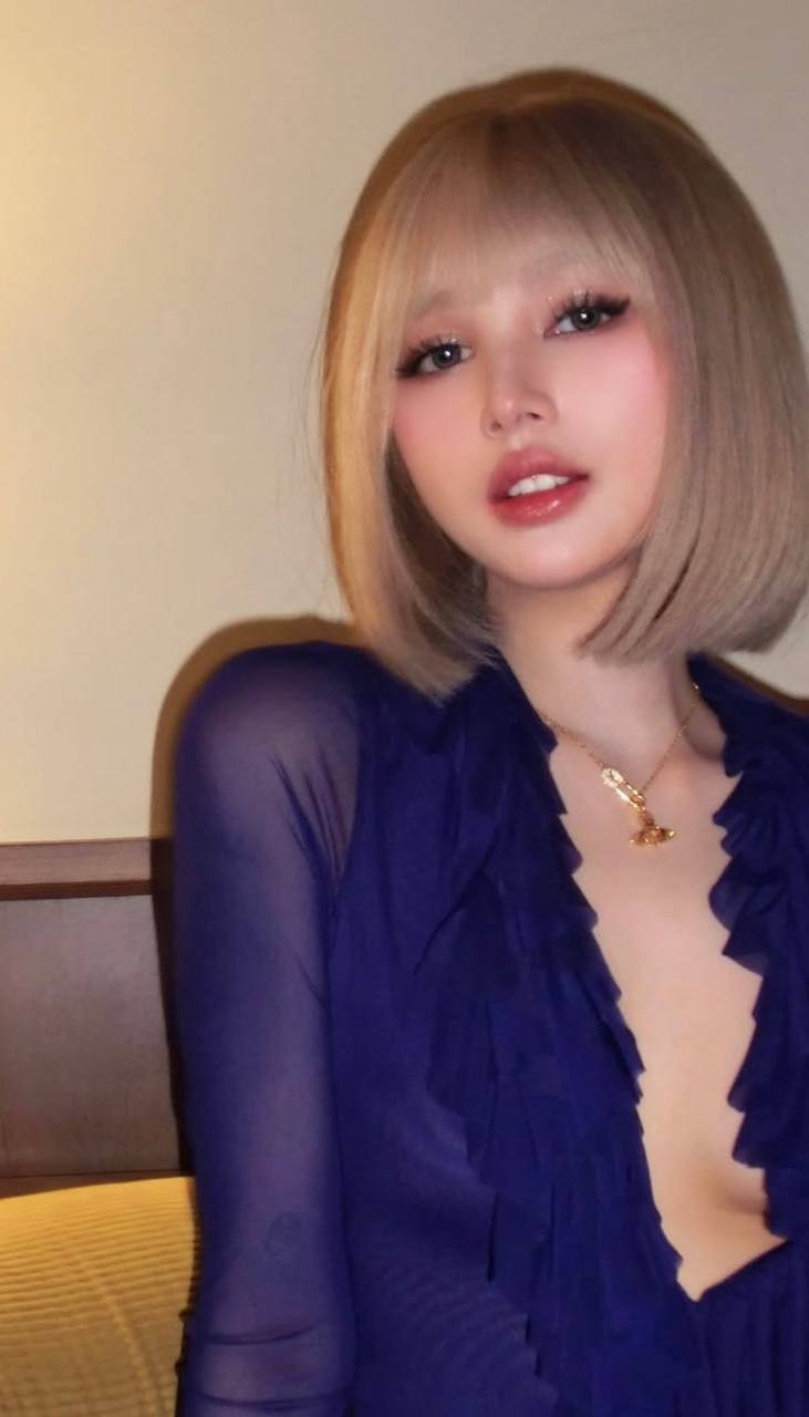 Ở Việt Nam, chiếc vòng đặc biệt này được xem như biểu tượng của sự sáng tạo và cá tính mạnh mẽ trong phong cách ăn mặc.