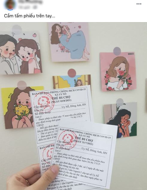 Để giảm thiểu tối đa lượng người đi chợ, hạn chế tập trung đông người, các Phường, Quận ở Hà Nội đã triển khai cấp phiếu thẻ đi chợ theo ngày cho người dân.