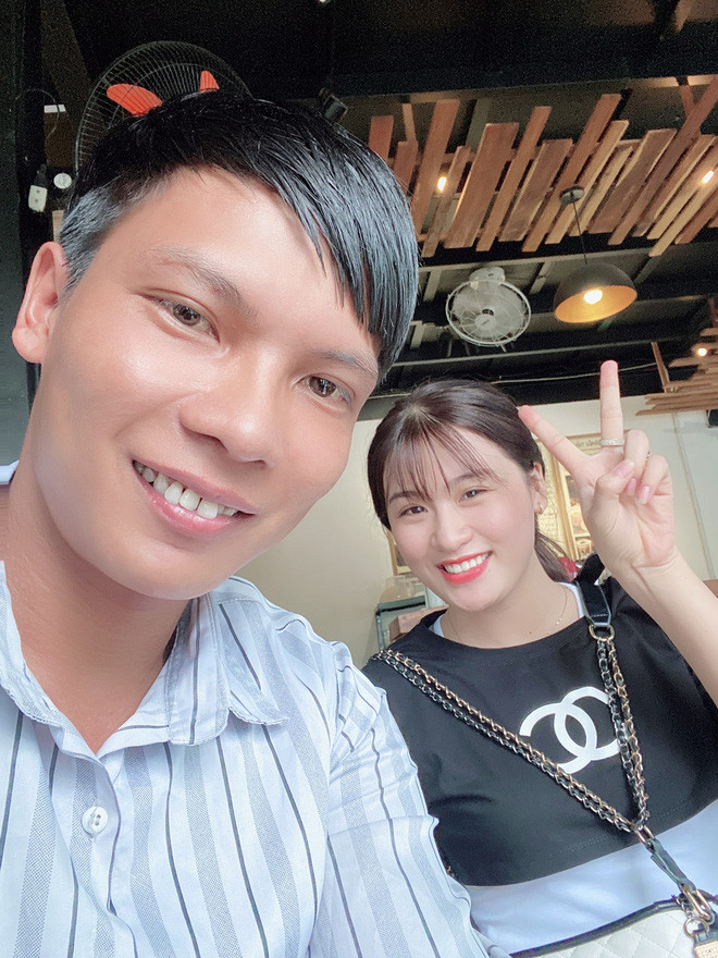 Trước đó, khi còn yêu nhau, Kim Thuỷ cũng từng xuất hiện trong nhiều clip của Lộc Fuho.