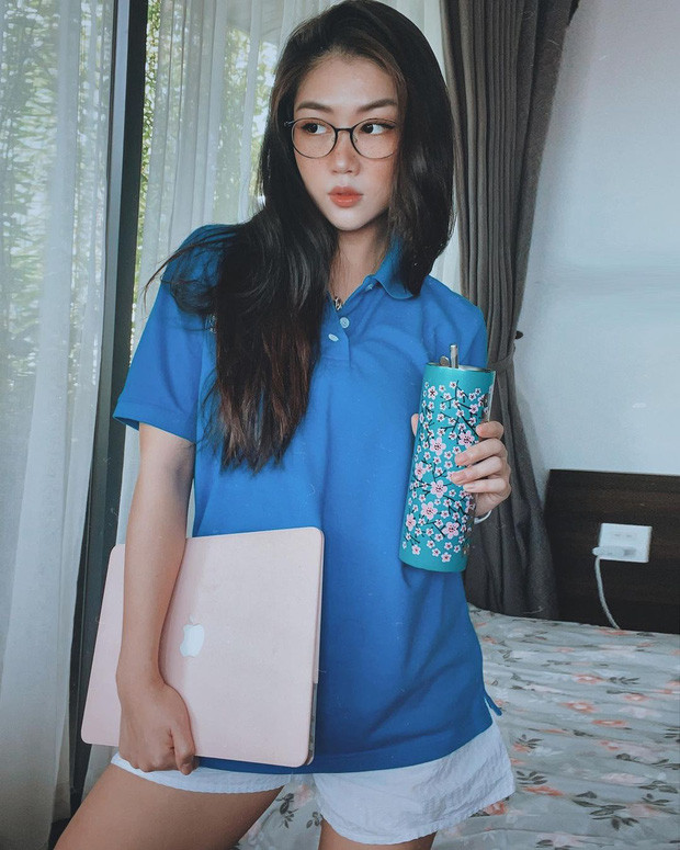 Tiếp viên hàng không đình đám trên cõi mạng - Nam Phương vừa xinh vừa trẻ hơn hẳn sau khi makeup sương sương.