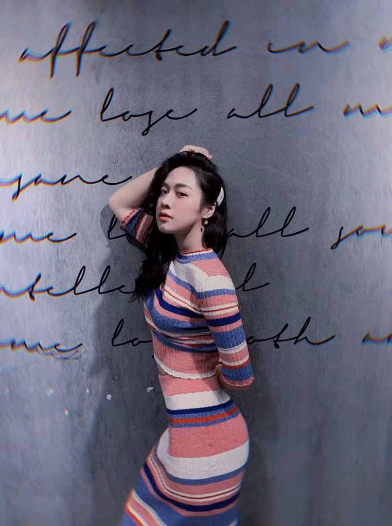 Sau khi nhận những lời không hay Hà My cảm thấy rất tổn thương, thậm chí còn ước giá như mình từng đi thi.