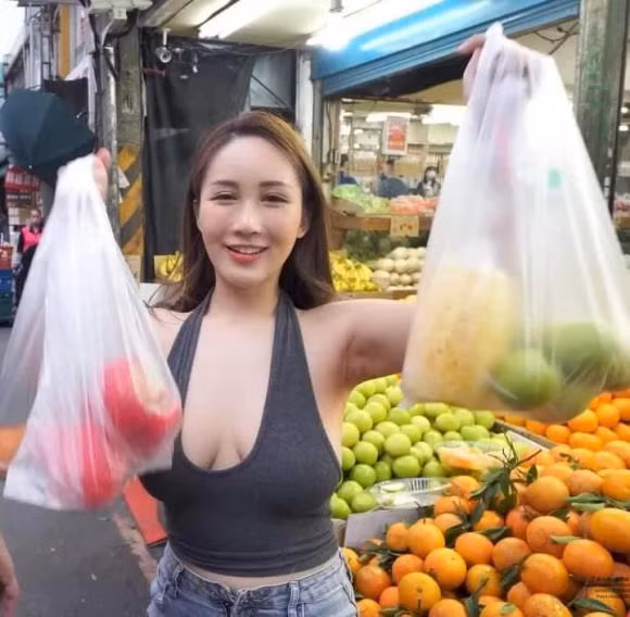 Nó được ghi lại trong clip của một YouTuber Đài Loan. Nội dung clip của anh chàng thường đến nhiều nơi để có thể quay những nét văn hóa truyền thống độc đáo của Đài Loan.