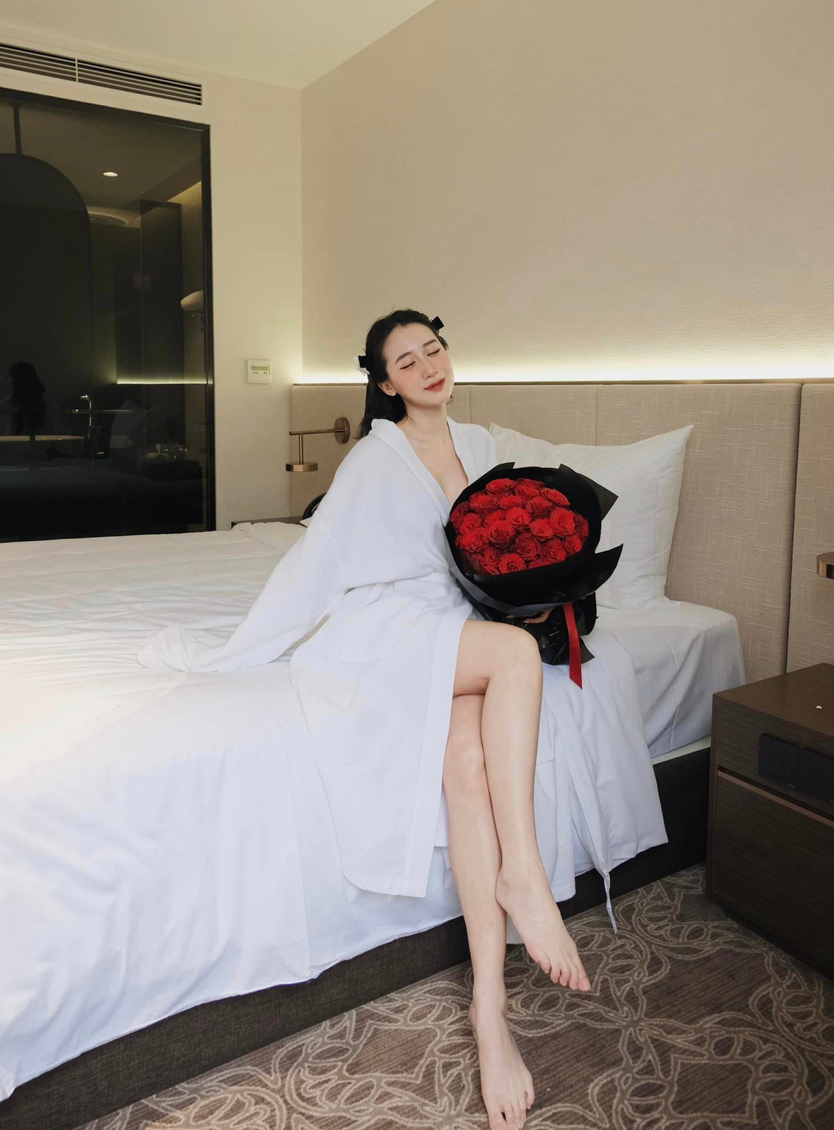 Theo người đẹp sinh năm 1992, mối quan hệ của em gái với chồng cũ nữ MC Mai Ngọc là do hai bên gia đình giới thiệu và chỉ mới bắt đầu.