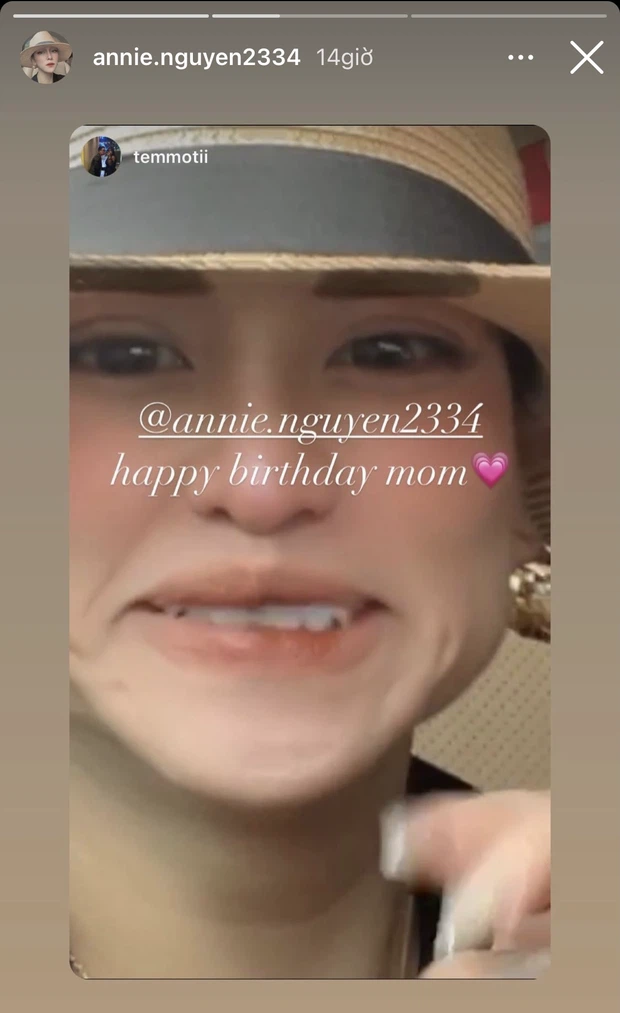 Theo đó, nhân dịp sinh nhật mình, Phương Thúy đã trở lại MXH bằng một bức ảnh selfie được đăng chính thức mà không phải "lấp ló" qua story đăng 24h rồi biến mất như trước.