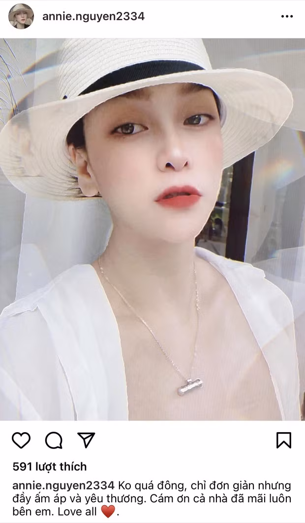 Trong khi Minh Nhựa liên tục "gây bão" trên MXH bởi những động thái là các status khó hiểu, "bà cả" tuyệt nhiên không có bình luận hay lời thanh minh nào khi chồng cũ yêu cầu toà tuyên bố mình mất tích.