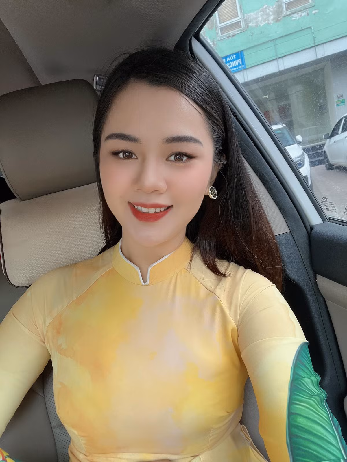 Quế Ngọc Hải khiến nhiều người ngưỡng mộ khi có vợ đẹp, con xinh.