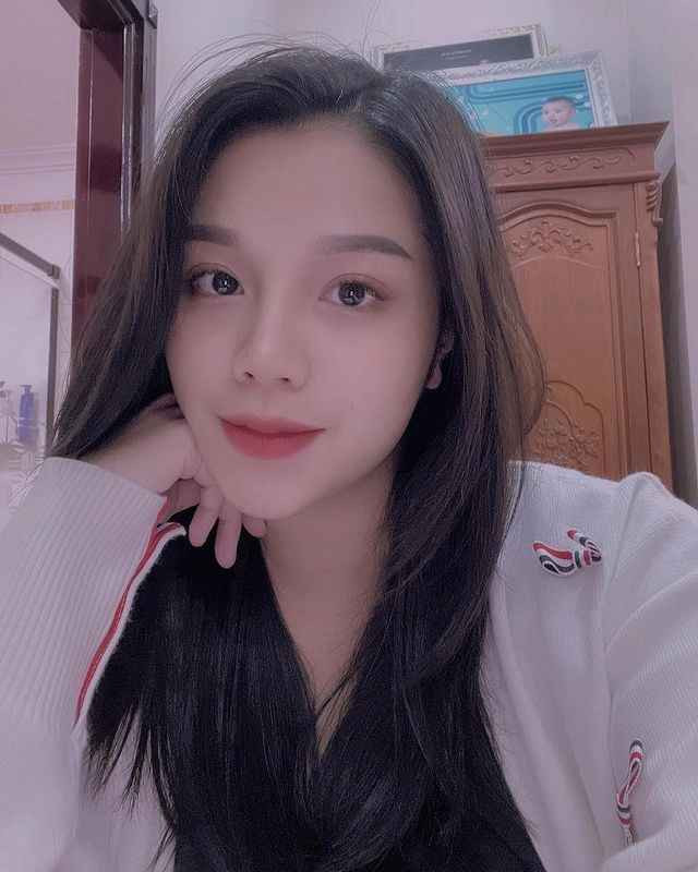 Khánh Linh và hai người con luôn có mặt trong những thời khắc quan trọng của Tiến Dũng.