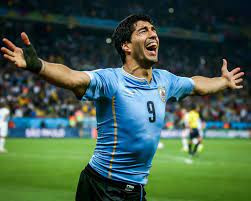 Suarez sẽ bước sang tuổi 36 vào tháng 1 và 40 tuổi vào năm 2026 nên việc khoác áo tuyển Uruguay nhiều khả năng anh có mặt lần cuối. Anh đã chơi trong các phiên bản World Cup 2010, 2014 và 2018.