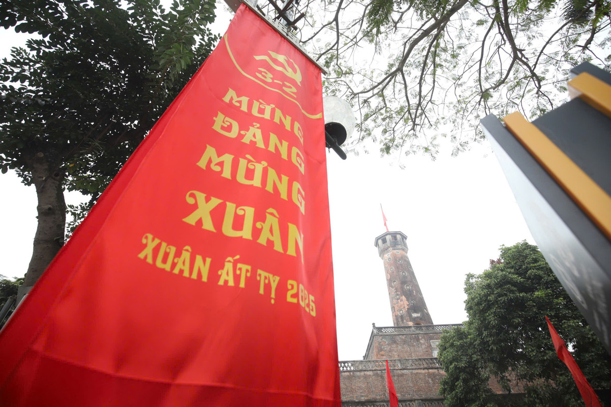 Một góc cột cờ Hà Nội....