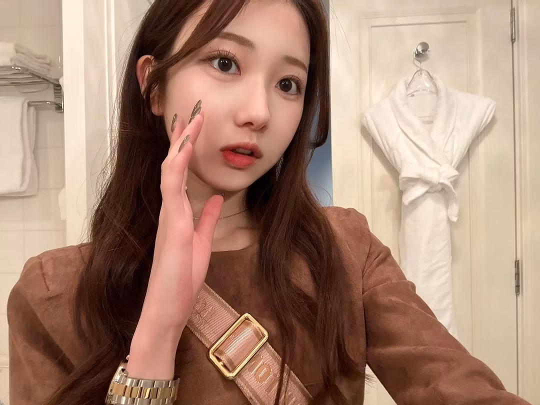 Sau khi những bức ảnh của người bà trở lên viral khắp mạng xã hội, cô cháu gái đã tiết lộ thêm bà rất vui khi được mọi người khen. Cô nàng cũng cho hay sở trường của bà là nấu ăn. Các món bà nấu đều vô cùng ngon.