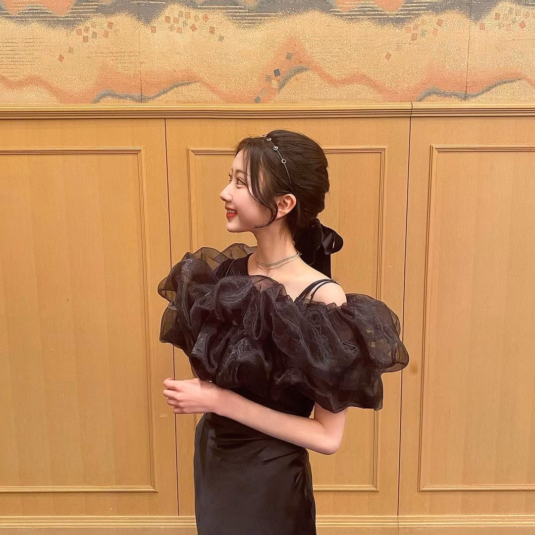 Nhan sắc của cô cháu gái ở thời điểm hiện tại.