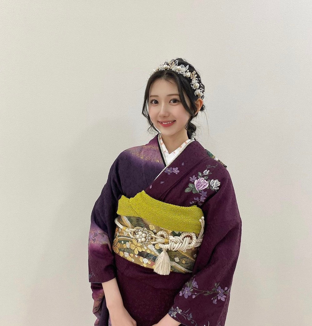 Ngay sau khi đăng tải loạt ảnh này đã nhanh chóng gây bão không chỉ ở Nhật Bản mà còn nhiều nước Châu Á, trong đó có Việt Nam. Netizen sau khi xem xong loạt ảnh đều xuýt xoa khen ngợi nhan sắc thời trẻ của bà cụ.