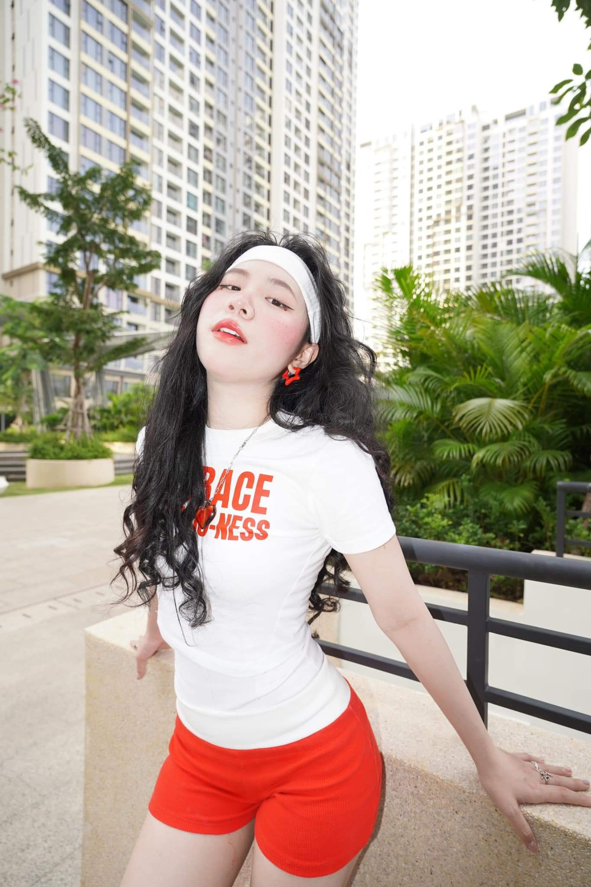 Tuy nhiên khi bước ra đời thực, một khoảnh khắc của Sammy Đào bỗng khiến nhiều người phải xao xuyến bởi sự cuốn hút từ mỹ nhân Gen Z.