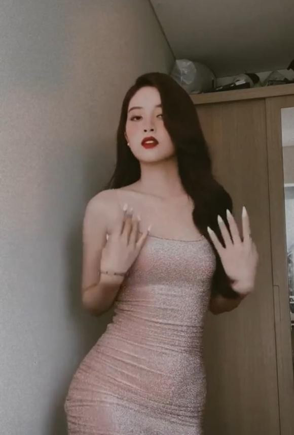 Sở hữu nhan sắc ngọt ngào, gương mặt lai Tây, hot girl Thiên An đắt show quảng cáo, đóng phim.