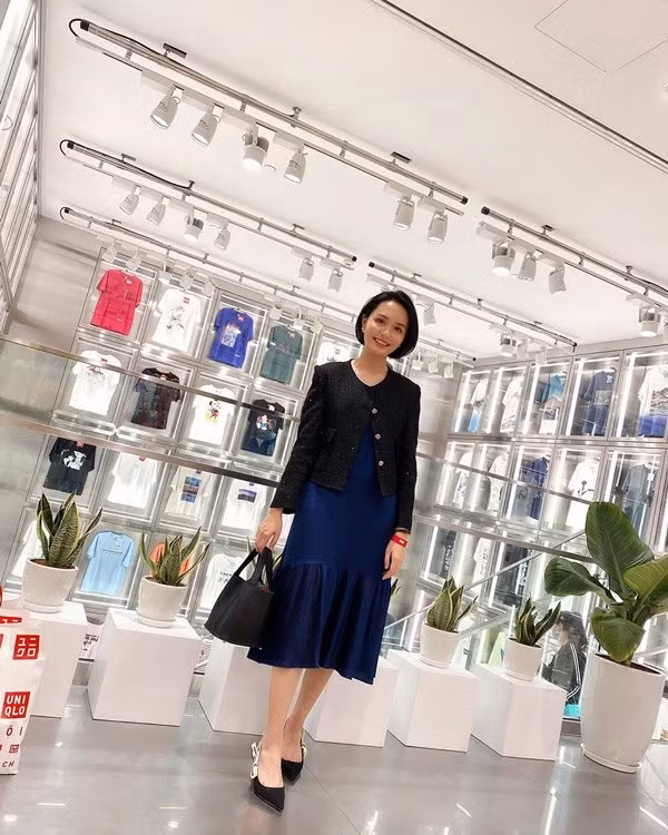 Soi trong tủ đồ hiệu của Huyền Mi nhiều người còn nhận ra thêm những hãng túi có giá trị lên tới vài trăm triệu đồng.