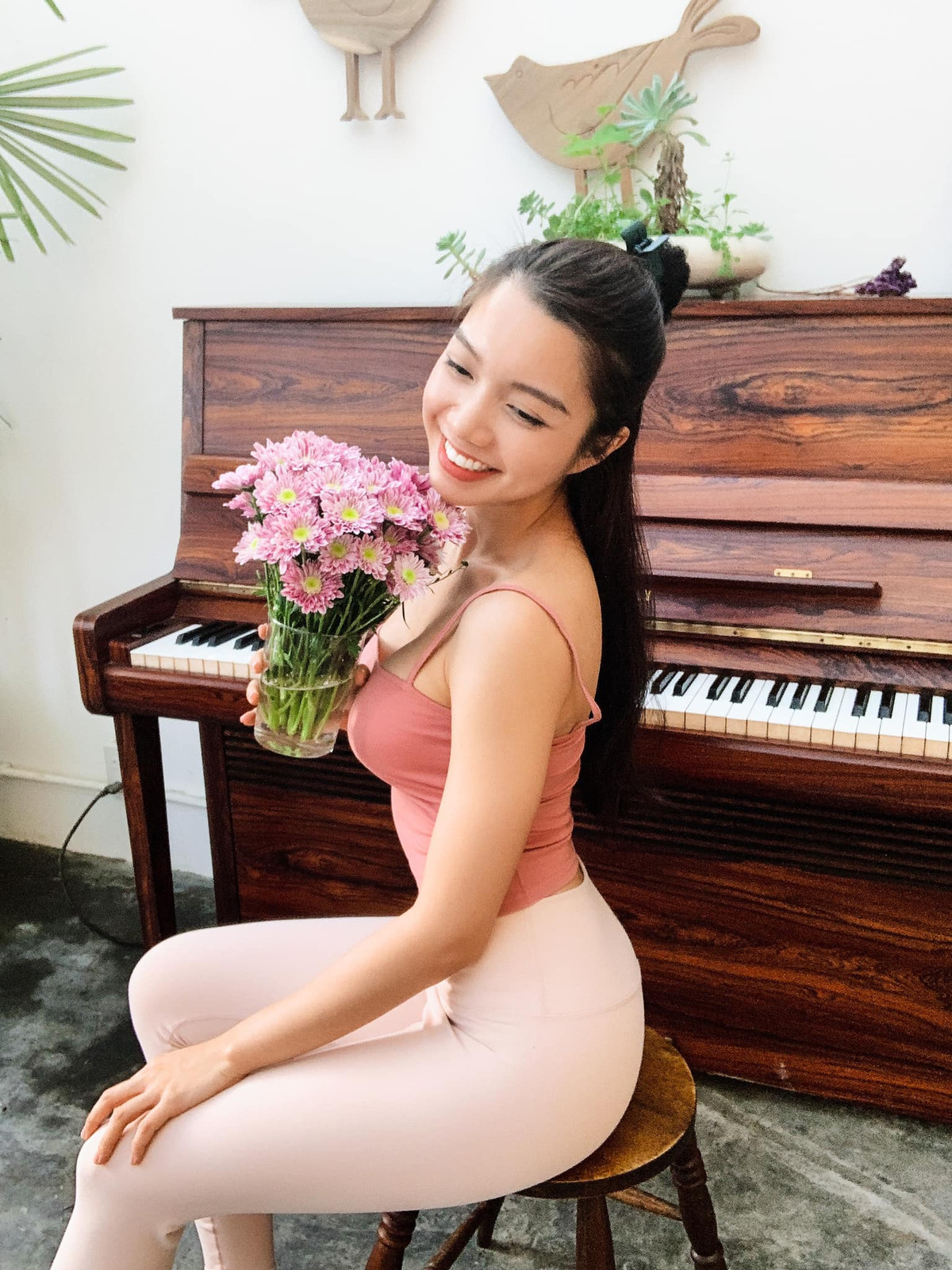 Nhờ đến với Yoga mà sắc vóc của Trinh ngày càng đẹp với số đo và các chỉ số cơ thể đều ở mức hoàn hảo. Điều đặc biệt là ngoài Yoga ra, cô không hề tham gia bất cứ một bộ môn thể thao nào.