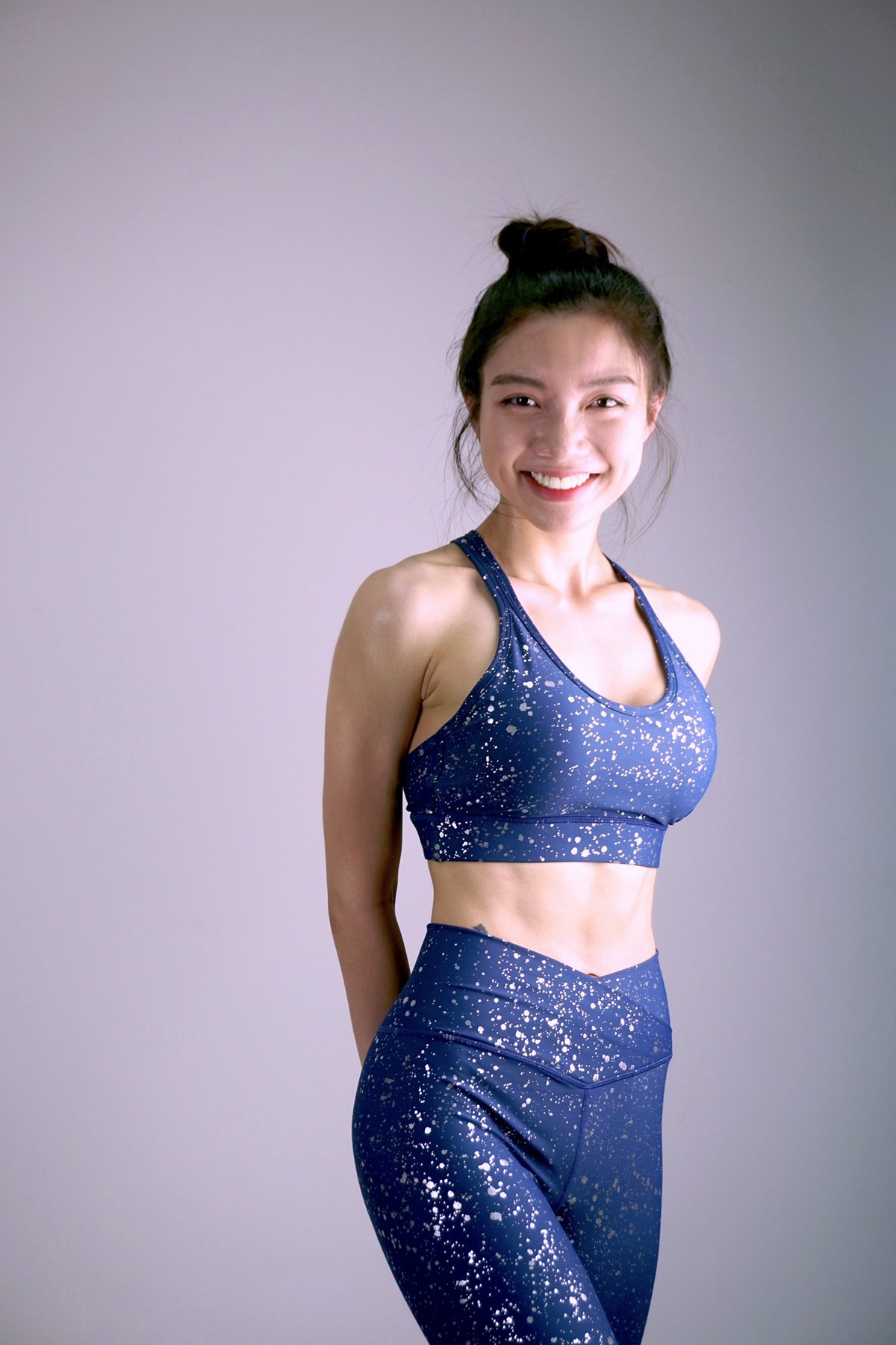 Trinh cảm nhận sâu sắc bản thân mình thay đổi tốt hơn từng ngày nhờ có Yoga. Bộ môn này đã giúp Trinh vực dậy tinh thần, nhìn rõ bản thân và đồng thời, giúp mình ý thức được việc chăm sóc và trân trọng cơ thể mình hơn". Nữ tiếp viên hàng không xinh đẹp của VNA cho biết thêm.