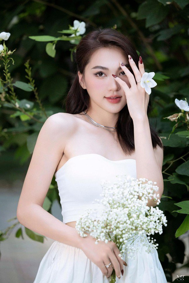 Ngọc Nữ từng tâm sự, phía sau ánh hào quang, cô cũng gặp nhiều rắc rối, thị phi.