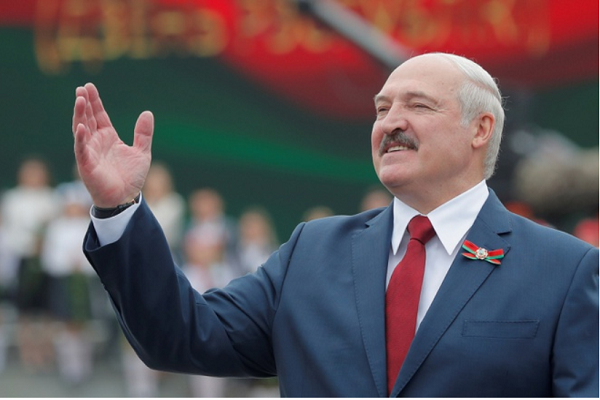 Tong thong tung tuyen bo Covid-19 la 'benh tam than' da nhiem virus