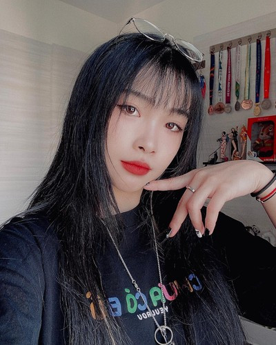 Trải lòng về việc theo đuổi Wushu, cô gái sinh năm 2000 cho biết, cô đã theo đuổi môn võ này được 15 năm.