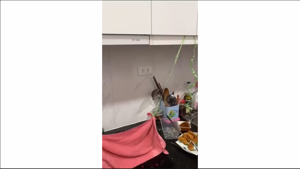 Vào ngày Tết, mấy món chiên xào là không thể thiếu được cho nên hội chị em cứ chuẩn bị sẵn tinh thần thì sẽ tốt hơn.