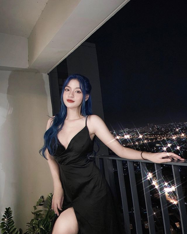 Một fan của Thanh Tâm có để lại bình luận: "Chị xinh ghê, nhưng mà lần sau chị có thể chụp ảnh mà chị cười được không ạ".