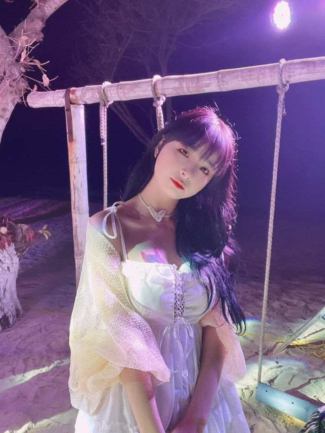 Việc một streamer sở hữu gần 800.000 người theo dõi, từng rất nổi tiếng chọn cách sống kín đáo là một sự thay đổi đáng chú ý. Điều này khiến nhiều người từng là fan hâm mộ không khỏi bất ngờ và tò mò về nguyên nhân đằng sau sự thay đổi này.