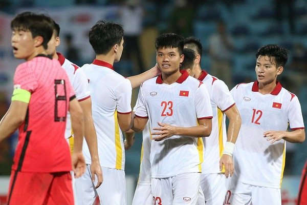 Thang nhe U20 Han Quoc, U23 Viet Nam con nhieu viec truoc SEA Games-Hinh-3