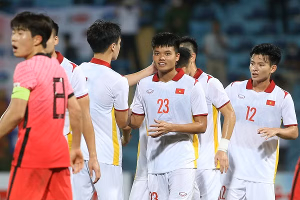 Thang nhe U20 Han Quoc, U23 Viet Nam con nhieu viec truoc SEA Games-Hinh-3
