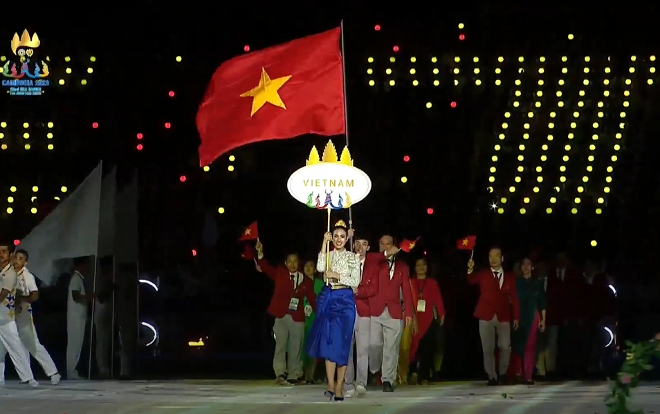 Le khai mac SEA Games 32: Man nhan bua tiec cong nghe Hologram-Hinh-17
