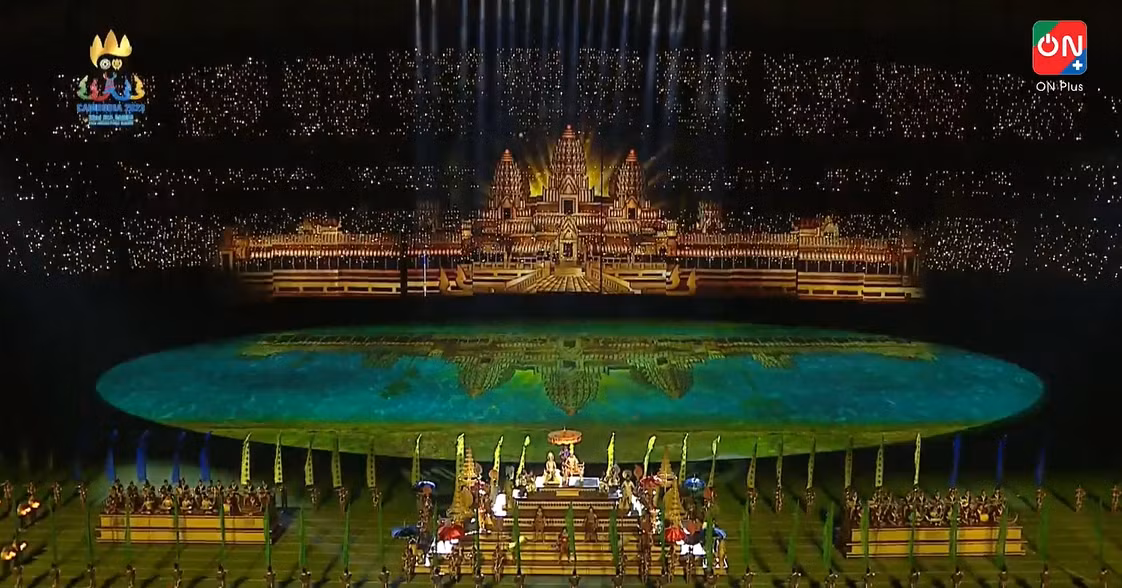 Le khai mac SEA Games 32: Man nhan bua tiec cong nghe Hologram-Hinh-41