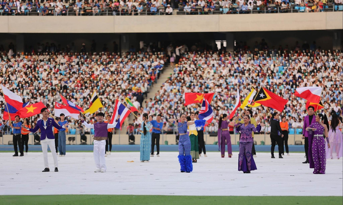 Le khai mac SEA Games 32: Man nhan bua tiec cong nghe Hologram-Hinh-53