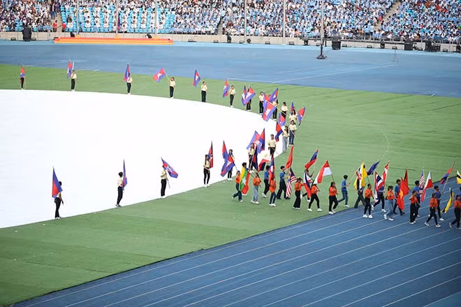 Le khai mac SEA Games 32: Man nhan bua tiec cong nghe Hologram-Hinh-56