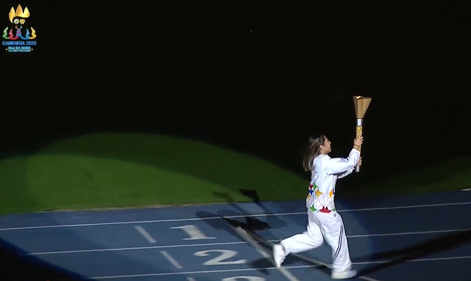 Le khai mac SEA Games 32: Man nhan bua tiec cong nghe Hologram-Hinh-6