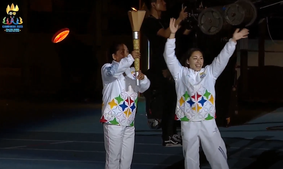 Le khai mac SEA Games 32: Man nhan bua tiec cong nghe Hologram-Hinh-7