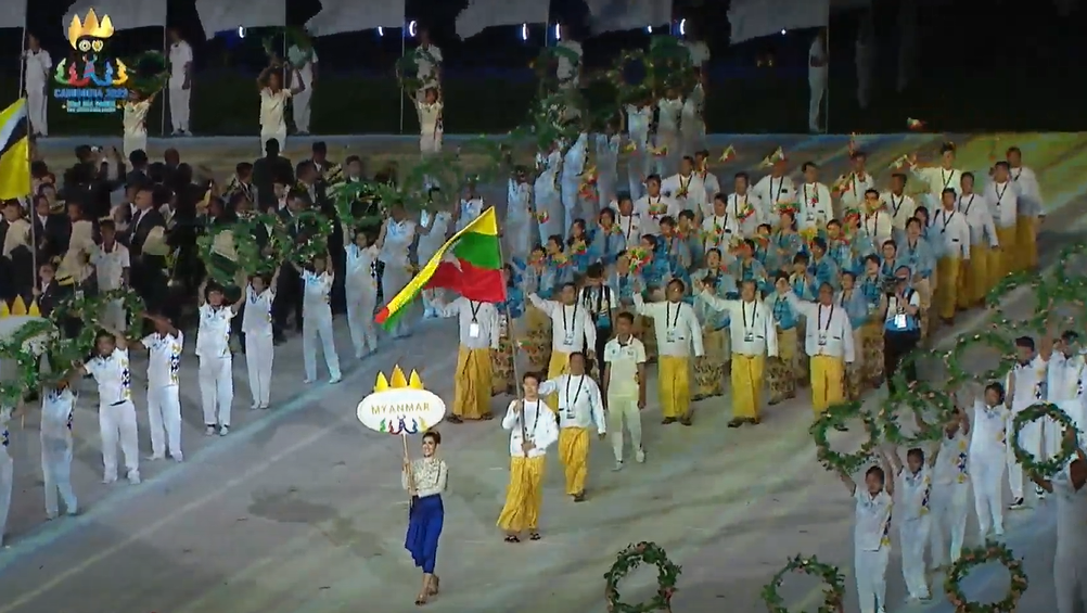 Le khai mac SEA Games 32: Man nhan bua tiec cong nghe Hologram-Hinh-24