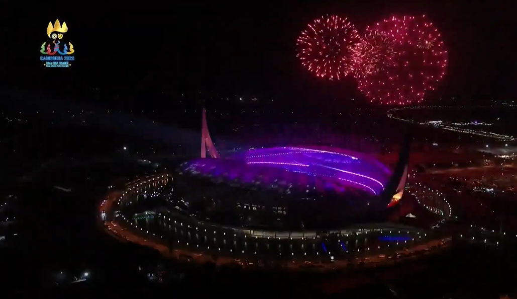 Le khai mac SEA Games 32: Man nhan bua tiec cong nghe Hologram-Hinh-8