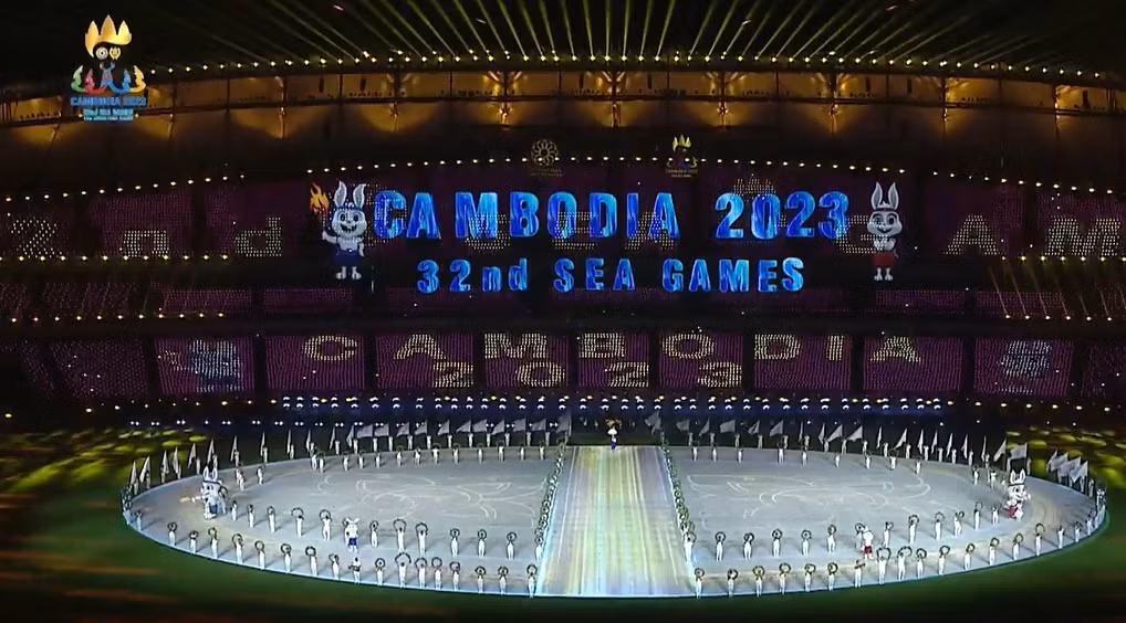 Le khai mac SEA Games 32: Man nhan bua tiec cong nghe Hologram-Hinh-28