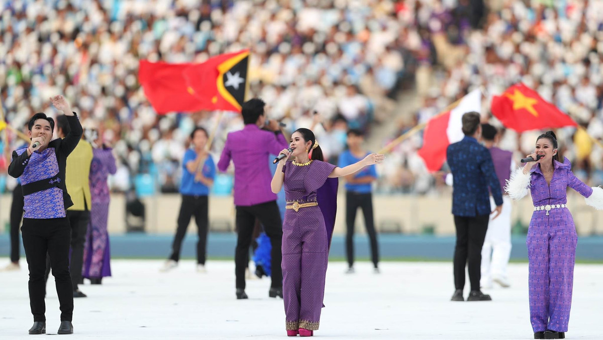 Le khai mac SEA Games 32: Man nhan bua tiec cong nghe Hologram-Hinh-55