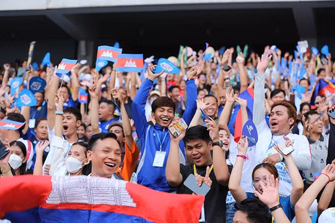 Le khai mac SEA Games 32: Man nhan bua tiec cong nghe Hologram-Hinh-57