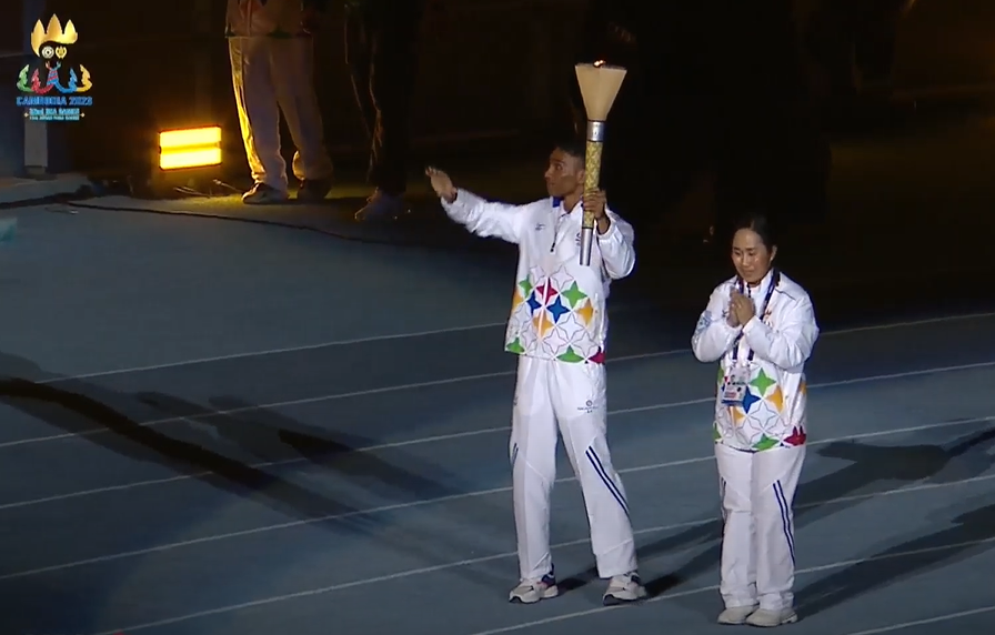 Le khai mac SEA Games 32: Man nhan bua tiec cong nghe Hologram-Hinh-5