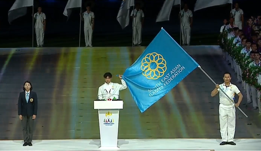 Le khai mac SEA Games 32: Man nhan bua tiec cong nghe Hologram-Hinh-13