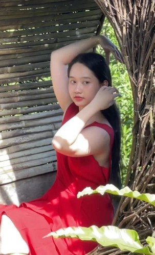 Việc xảy ra tình trạng khó vận động kèm theo ăn uống không kiêng khem đã khiến cân nặng của Trúc Anh vượt ngoài tầm kiểm soát.