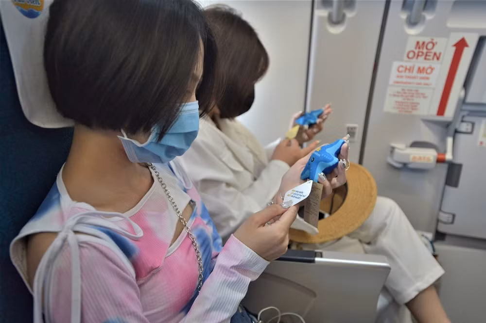 Đặc biệt sinh vật này chỉ có thể thở trong môi trường nước, vì vậy khách du lịch được khuyến cáo không nên mang sao biển lên bờ và chỉ chụp ảnh với sao biển vẫn nằm dưới mặt nước.