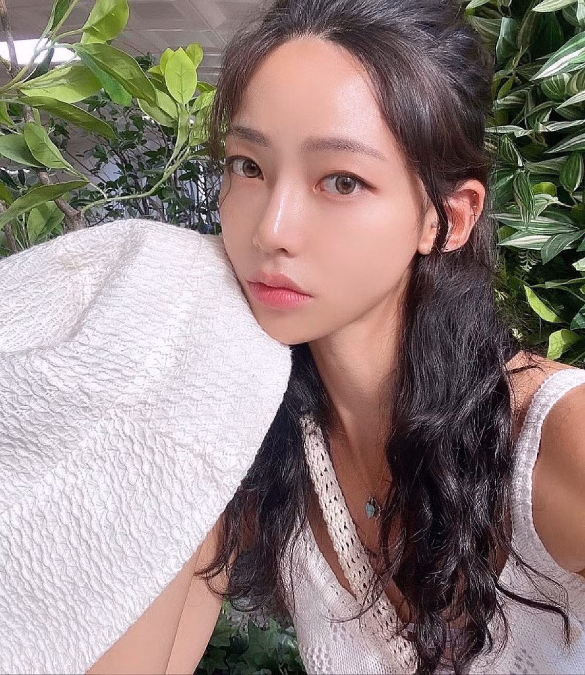 Trong một cuộc phỏng vấn gần đây, Min Ji cho biết, cô tham gia vào bộ môn điền kinh muộn hơn so với những VĐV khác nên đối với cô, sức khỏe là chìa khóa quan trọng nhất giúp cô tự tin thi đấu.