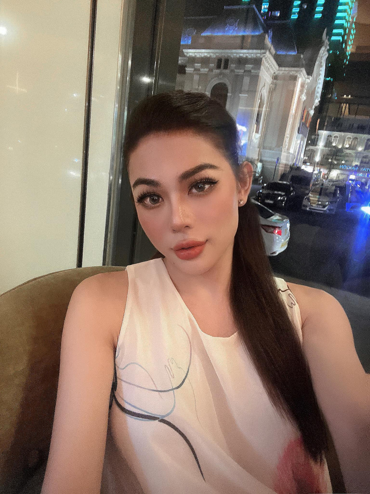 Khiết Anh quyết tâm phẫu thuật chuyển giới để được làm một cô gái trọn vẹn.