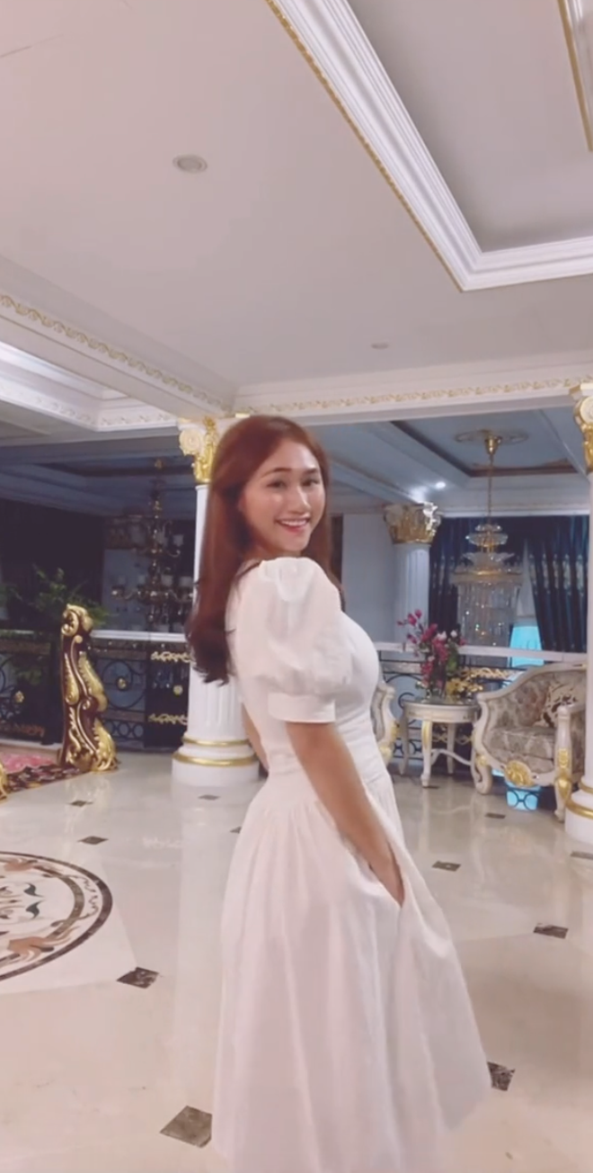 Cách đây chưa lâu, Phương Thảo còn từng xuất hiện trên TikTok của Hằng Hữu và được "quý tử" nhà bà Phương Hằng khẳng định là chị dâu.