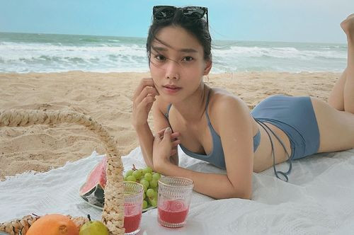 Trên trang cá nhân, không ít lần nàng hot girl này đăng những bức ảnh diện bikini khoe body bốc lửa.