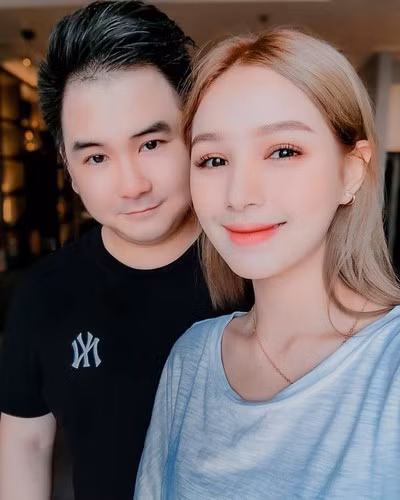 Đặc biệt trong thời gian khi TP HCM giãn cách xã hội, Xoài Non càng chăm chỉ giao tiếp với fan hơn thông qua các phần Q&amp;A trên Instagram.