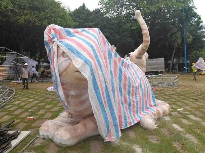 Ngoài ra, có bình luận đùa rằng cứ ngỡ năm sau lại là năm... Nhâm Dần lần 2 vì tạo hình linh vật chẳng khác gì một chú hổ nhưng hiền lành hơn.